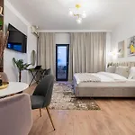 アパート Square Haven B W Balcony ブカレスト