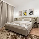 Apartmán Square Haven B W Balcony Bukurešť