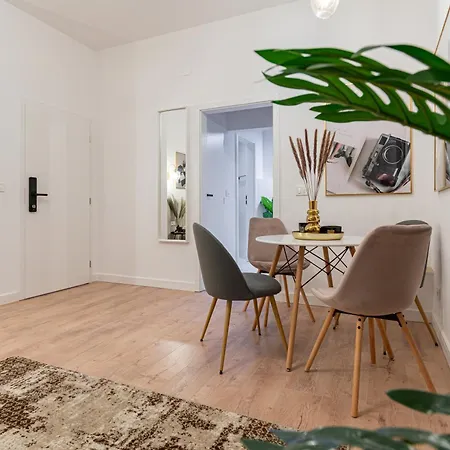 Square Haven B W Balcony * Bucharest