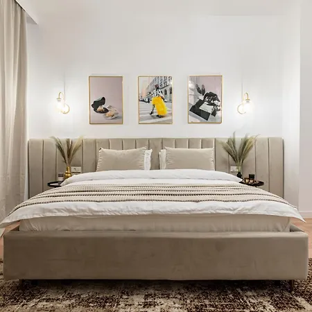 Square Haven A W. Balcony Apartman