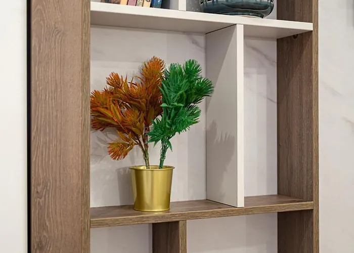 Square Haven A W. Balcony * Bucureşti