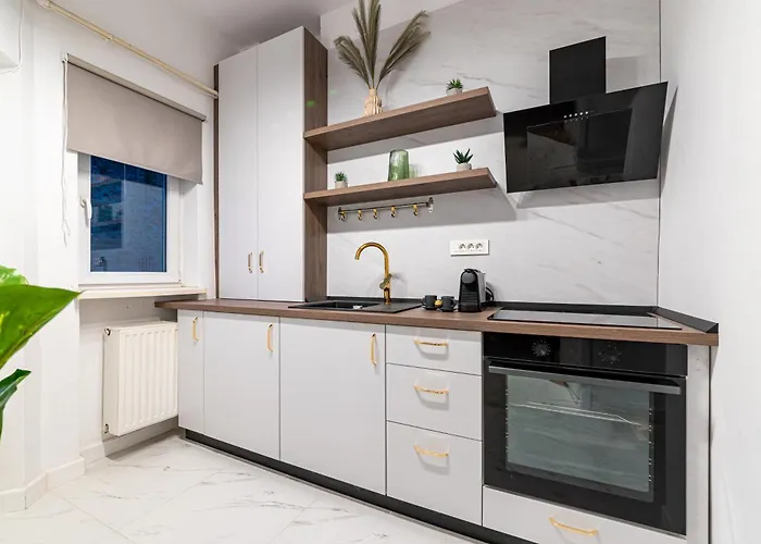 Square Haven A W. Balcony Apartman